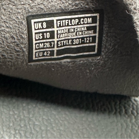 Fitflop Womens Flare Thong Sandals gray Suede Rhinestone Low Wedge - Picture 11 of 11